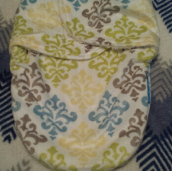 Baby swaddle - Picture 1 of 2